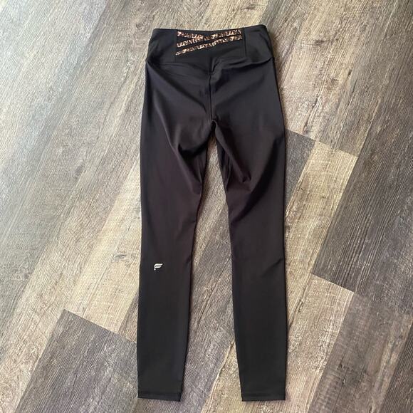 Fabletics Trinity Motion365+ High-Waisted Legging - Picture 6 of 7